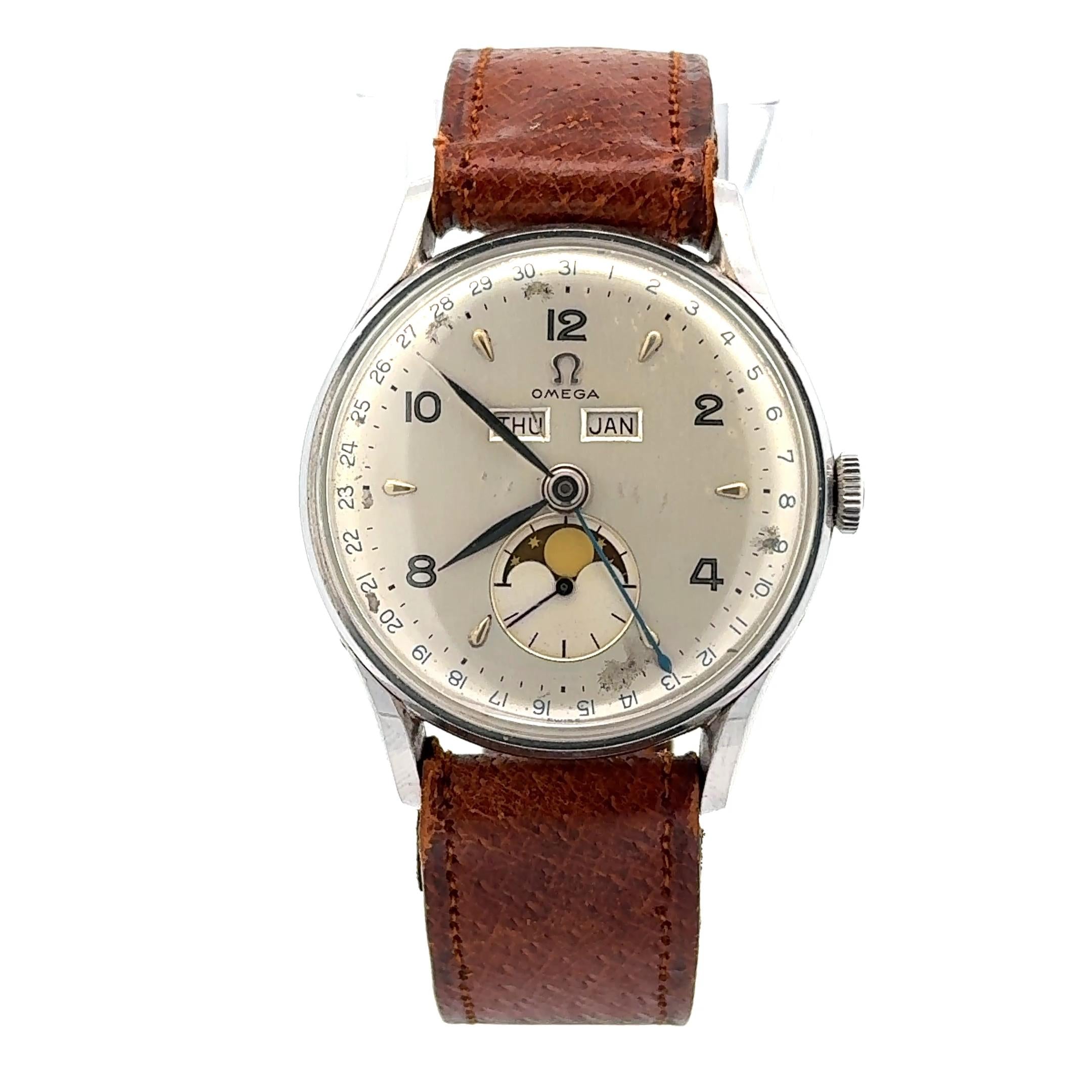Omega 1947 Cosmic 2471-2 Triple Calendar Moon Phase Wrist Watch