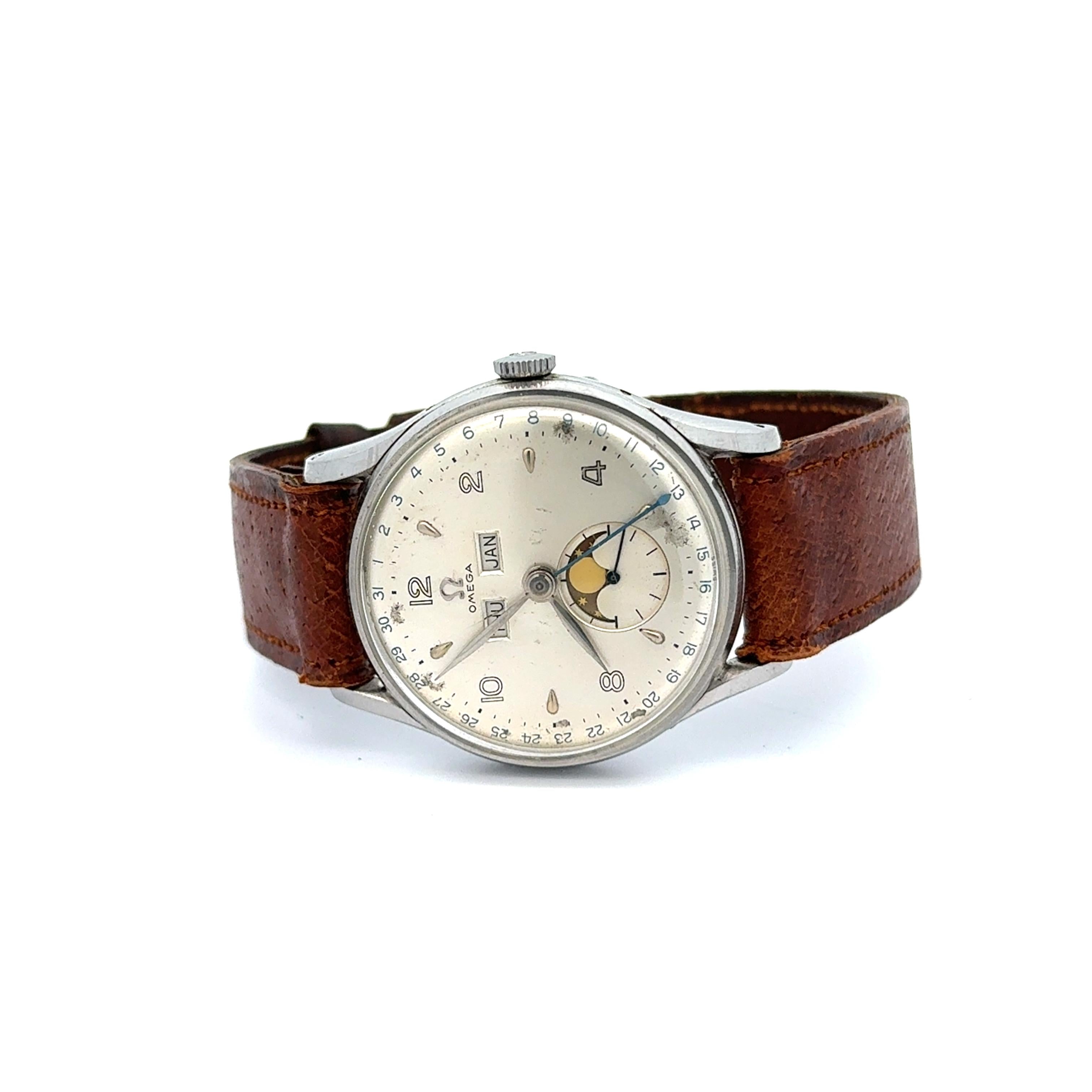 Omega 1947 Cosmic 2471-2 Triple Calendar Moon Phase Wrist Watch